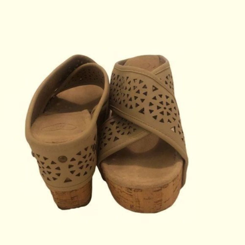 Crisscross Laser cut Faux Leather Cork Platform Wedge Heel Sandel Size 9 - Picture 3 of 3